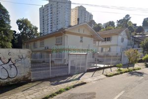 Sobrado com 79m², 2 dormitórios, 1 vaga, no bairro Santa Catarina em Caxias do Sul para Comprar