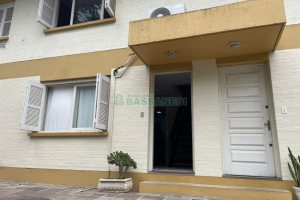 Sobrado com 79m², 2 dormitórios, 1 vaga, no bairro Santa Catarina em Caxias do Sul para Comprar