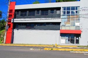 Loja com 440m², no bairro Sagrada Família em Caxias do Sul para Alugar ou Comprar