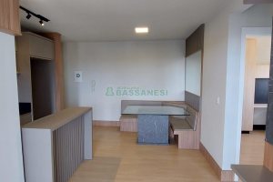 Apartamento com 54m², 2 dormitórios, 1 vaga, no bairro São Pelegrino em Caxias do Sul para Alugar