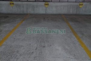 Box com 12m², no bairro São Pelegrino em Caxias do Sul para Alugar ou Comprar