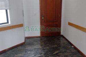Sala com 37m², no bairro Centro em Caxias do Sul para Comprar