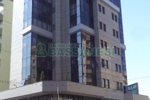 Sala com 37m², no bairro Centro em Caxias do Sul para Comprar