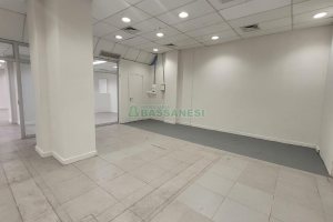 Loja com 1111m², 2 vagas, no bairro Centro em Caxias do Sul para Alugar