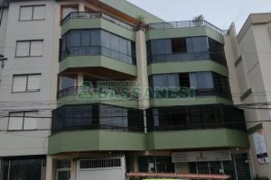 Apartamento com 167m², 3 dormitórios, 4 vagas, no bairro Pio X em Caxias do Sul para Comprar