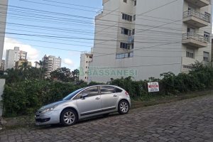 Terreno com 580m², no bairro Cristo Redentor em Caxias do Sul para Comprar