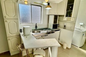 Apto Mobiliado com 41m², 2 dormitórios, no bairro Centro em Caxias do Sul para Comprar