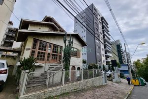 Casa com 200m², 3 dormitórios, no bairro Exposição em Caxias do Sul para Comprar