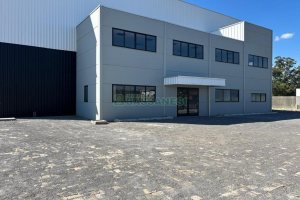 Pavilhão com 1320m², no bairro Forqueta em Caxias do Sul para Alugar