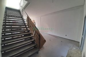 Loja com 130m², no bairro Santa Lúcia em Caxias do Sul para Alugar