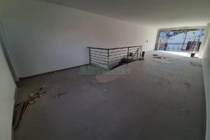 Loja com 130m², no bairro Santa Lúcia em Caxias do Sul para Alugar