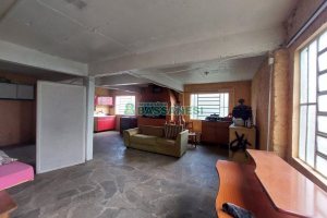 Casa Mobiliada com 157m², 2 dormitórios, no bairro Santa Catarina em Caxias do Sul para Comprar