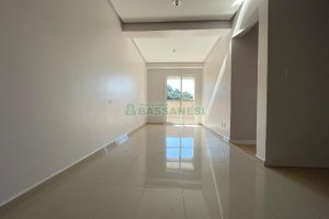 Apartamento com 72m², 2 dormitórios, 2 vagas, no bairro Salgado Filho em Caxias do Sul para Alugar ou Comprar