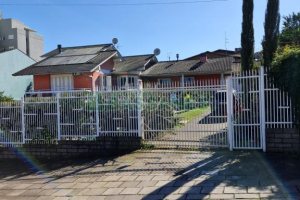 Casa com 332m², 4 dormitórios, 8 vagas, no bairro Desvio Rizzo em Caxias do Sul para Comprar