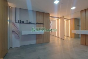 Apto Mobiliado com 42m², 1 dormitório, 1 vaga, no bairro Lourdes em Caxias do Sul para Alugar