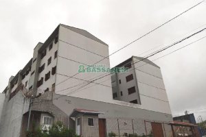 Apto Mobiliado com 82m², 2 dormitórios, 1 vaga, no bairro Santa Catarina em Caxias do Sul para Comprar