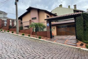 Casa com 190m², 3 dormitórios, 1 vaga, no bairro Jardim Eldorado em Caxias do Sul para Alugar