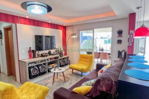 Apartamento com 165m², 3 dormitórios, 2 vagas, no bairro Charqueadas em Caxias do Sul para Comprar