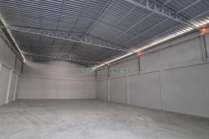 Pavilhão com 300m², no bairro Santa Catarina em Caxias do Sul para Alugar
