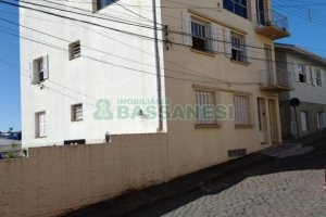 Predio com 313m², 3 dormitórios, 6 vagas, no bairro Rio Branco em Caxias do Sul para Comprar