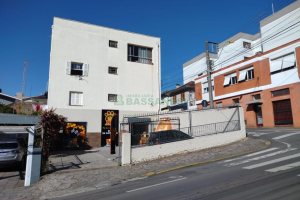 Predio com 313m², 3 dormitórios, 6 vagas, no bairro Rio Branco em Caxias do Sul para Comprar