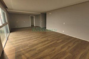 Apartamento com 174m², 3 dormitórios, 3 vagas, no bairro Sanvitto em Caxias do Sul para Alugar