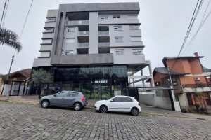 Apartamento com 104m², 3 dormitórios, 2 vagas, no bairro Universitário em Caxias do Sul para Comprar