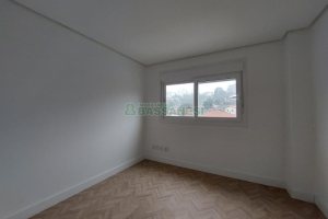 Apartamento com 101m², 3 dormitórios, 2 vagas, no bairro Universitário em Caxias do Sul para Comprar