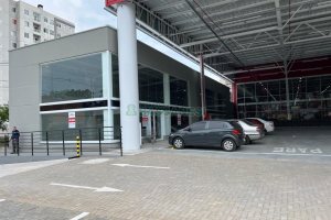 Loja com 156m², no bairro Panazzolo em Caxias do Sul para Alugar