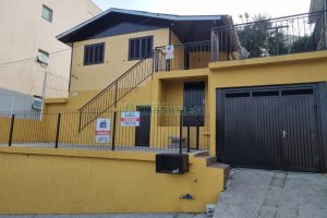 Casa com 63m², 3 dormitórios, 1 vaga, no bairro Esplanada em Caxias do Sul para Comprar