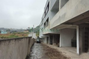 Sobrado com 82m², 2 dormitórios, 1 vaga, no bairro Nossa Senhora das Graças em Caxias do Sul para Alugar ou Comprar