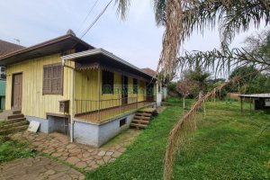 Casa com 100m², 3 dormitórios, no bairro Ana Rech em Caxias do Sul para Comprar