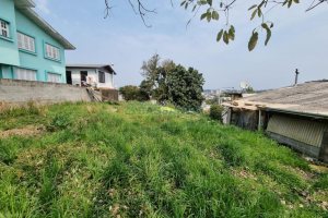 Terreno com 378m², no bairro Santa Lúcia em Caxias do Sul para Comprar