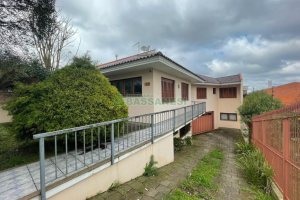 Casa com 337m², 3 dormitórios, 3 vagas, no bairro Bela Vista em Caxias do Sul para Comprar