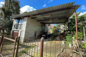 Casa com 120m², 3 dormitórios, 1 vaga, no bairro Cruzeiro em Caxias do Sul para Comprar