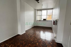 Loja com 310m², 6 vagas, no bairro Centro em Caxias do Sul para Alugar