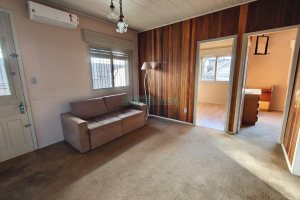 Casa com 169m², 4 dormitórios, 1 vaga, no bairro Rio Branco em Caxias do Sul para Comprar