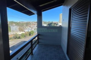 Casa com 224m², 3 dormitórios, 3 vagas, no bairro São Leopoldo em Caxias do Sul para Comprar