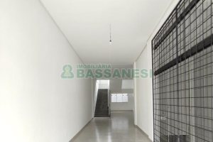 Loja com 200m², no bairro Exposição em Caxias do Sul para Alugar