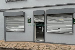 Casa Comercial com 98m², 2 vagas, no bairro Pio X em Caxias do Sul para Alugar
