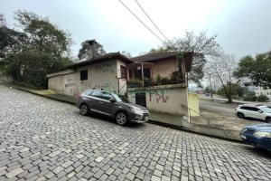 Casa Comercial com 400m², no bairro Bela Vista em Caxias do Sul para Comprar