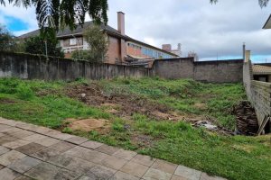 Terreno com 448m², no bairro Jardim América em Caxias do Sul para Comprar