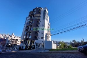 Apartamento com 81m², 2 dormitórios, 2 vagas, no bairro Jardim América em Caxias do Sul para Comprar