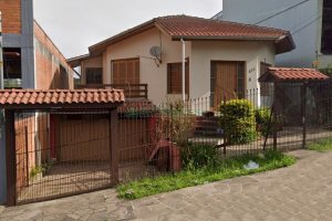 Casa com 125m², 3 dormitórios, 1 vaga, no bairro Colina Sorriso em Caxias do Sul para Alugar