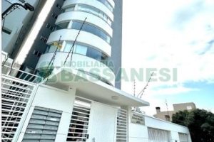 Apartamento com 108m², 3 dormitórios, 2 vagas, no bairro Panazzolo em Caxias do Sul para Comprar