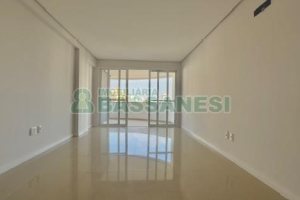 Apartamento com 108m², 3 dormitórios, 2 vagas, no bairro Panazzolo em Caxias do Sul para Comprar