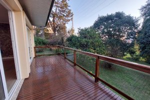 Casa Comercial com 500m², 4 dormitórios, 1 vaga, no bairro São Luiz em Caxias do Sul para Alugar