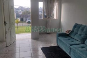 Casa com 136m², 2 dormitórios, 2 vagas, no bairro Salgado Filho em Caxias do Sul para Comprar