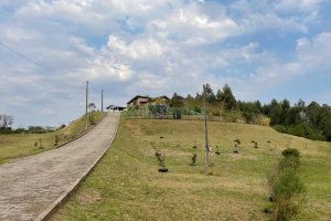 Chácara com 360m², 3 dormitórios, 1 vaga, no bairro Vila Cristina em Caxias do Sul para Comprar