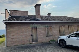 Chácara com 360m², 3 dormitórios, 1 vaga, no bairro Vila Cristina em Caxias do Sul para Comprar